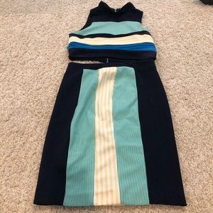 Pinstripes set top and bottom